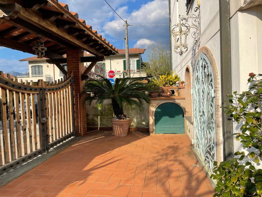 Raffinato Bilocale A Lido Di Camaiore Vicino Al Mare Buitenkant foto