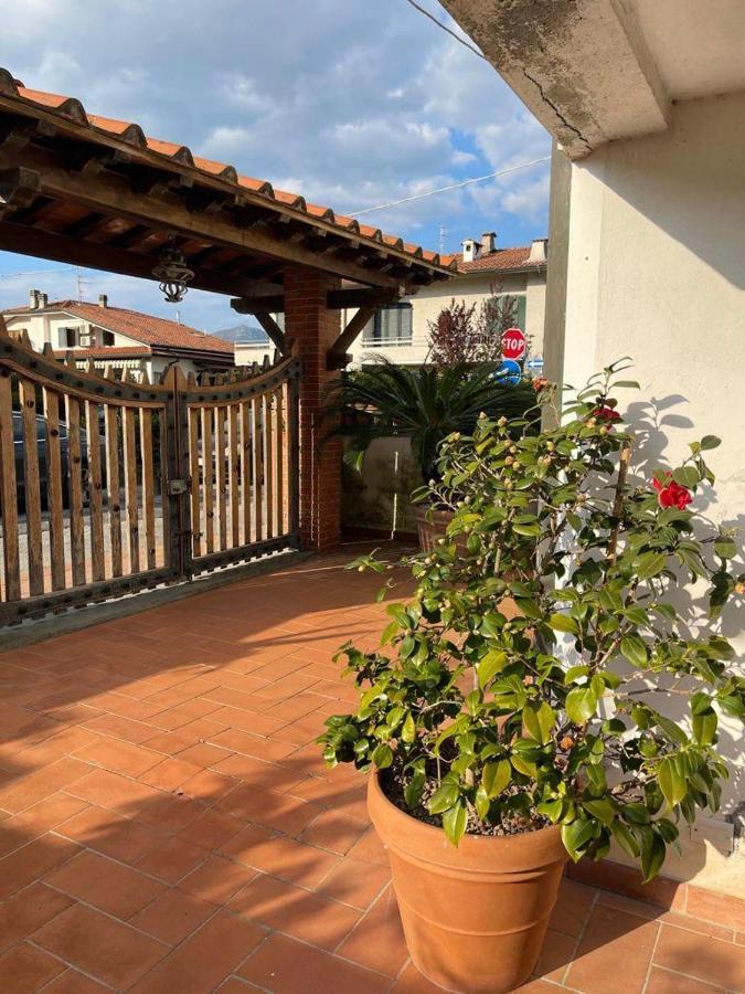 Raffinato Bilocale A Lido Di Camaiore Vicino Al Mare Buitenkant foto